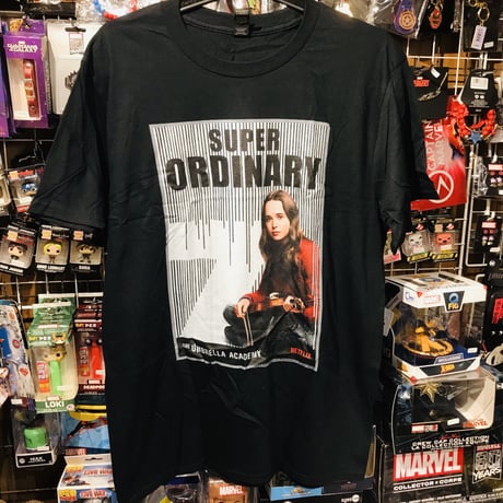 【USA直輸入】 アンブレラ　アカデミー 　ヴァーニャ　ハーグリーブス　ナンバー7　Ｔシャツ　　傘　THE UMBRELLA ACADEMY  ネットフリックス アンブレラアカデミー