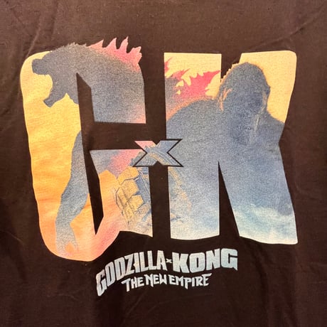 【USA直輸入】　　GODZILLA　ゴジラ　VS　コング　新たなる帝国　Tシャツ　Mサイズ　タイトル