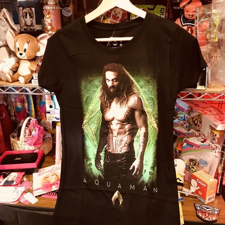 【USA直輸入】DC　アクアマン　レディース　Tシャツ　ジャスティスリーグ　ジェイソン　モモア　DCコミックス