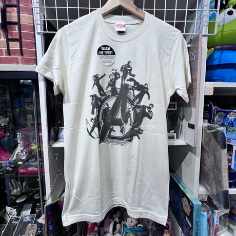 【USA直輸入】　MARVEL マーベル　アベンジャーズ　エンドゲーム　サークル　Tシャツ　クリーム色 映画　アメコミ　ヒーロー　キャプテンアメリカ　アイアンマン  サノス