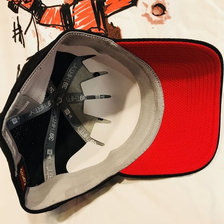 【USA直輸入】MARVEL　デッドプール　ロゴ　キャップ 39Thirty Fitted　ニューエラ　NEWERA　ベースボールキャップ　帽子　デップ　マーベル deadpool