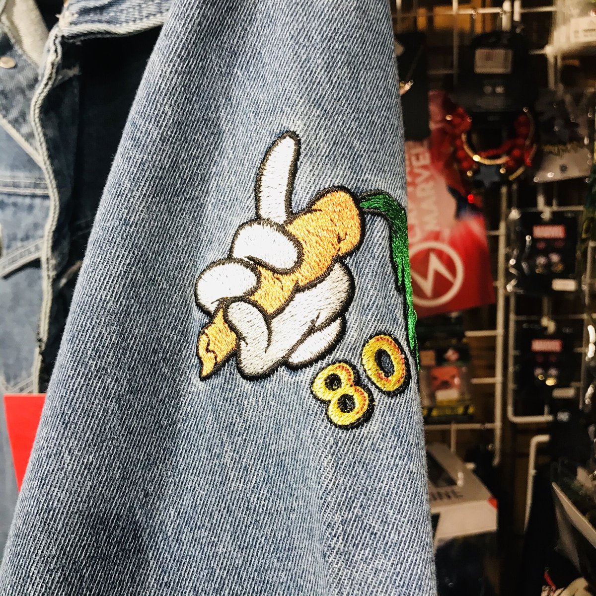 【USA直輸入】LOONEY TUNES　ルーニーチューンズ　デニム ジャケット　Gジャン　アウター　by Cakeworthy　 バックスバニー・トゥイ―ティ・シルベスター・ロードランナー・タズ