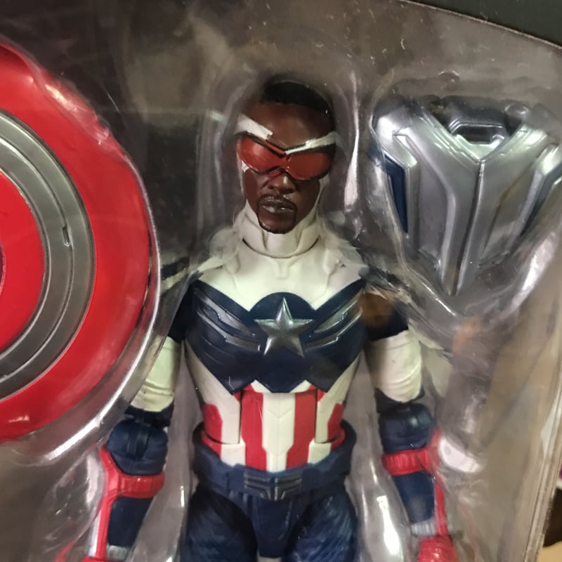 キャプテン・アメリカ、ファルコン USA直輸入】※訳あり MARVEL キャプテンアメリカ ファルコン