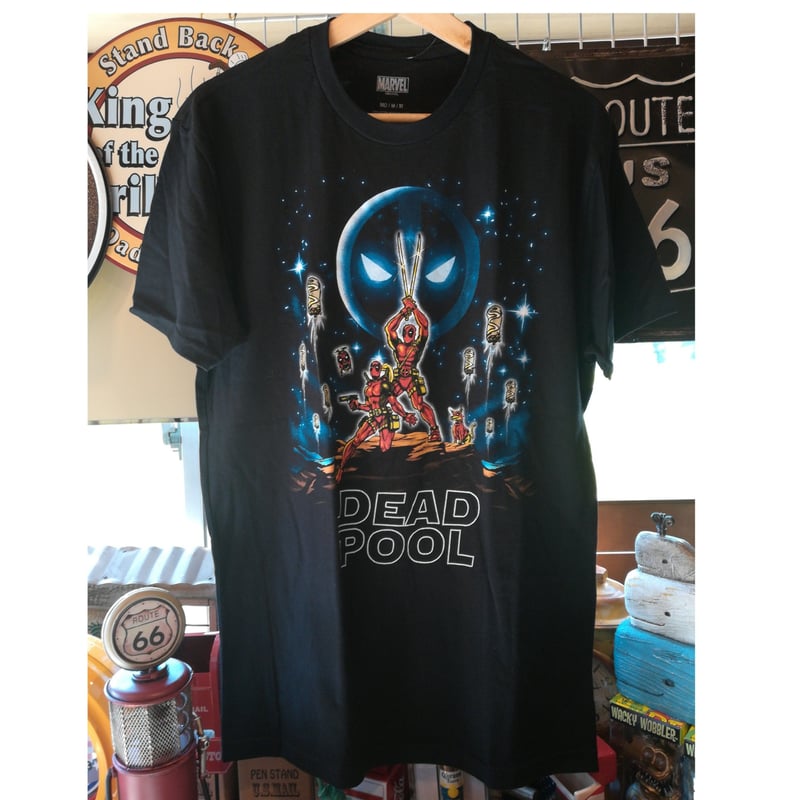 USA直輸入】MARVEL デッドプール 有名な映画ポスター風 Tシャツ 