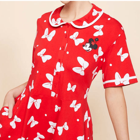 【USA直輸入】DISNEY　ミニーマウス　リボン 総柄　赤色 ワンピース　ディズニー　Dハロ　ディズニーランド　アパレル　スカート　ミッキーマウス　ミニーちゃん