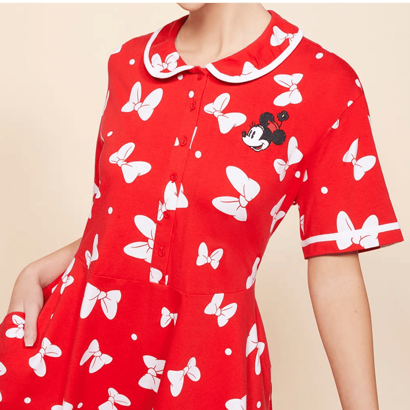 USA直輸入】DISNEY ミニーマウス リボン 総柄 赤色 ワンピース USA直輸入】DISNEY ミニーマウス リボン 総柄 赤色 ワンピース