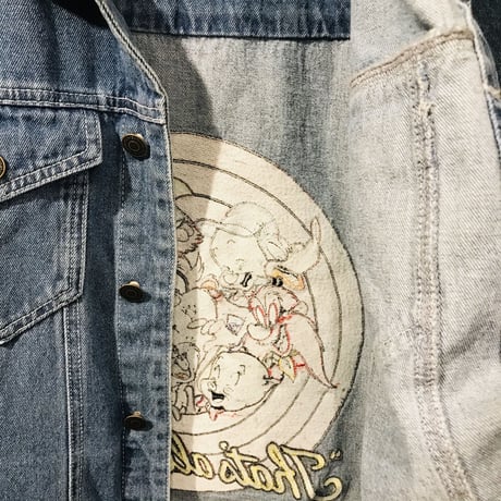 【USA直輸入】LOONEY TUNES　ルーニーチューンズ　デニム ジャケット　Gジャン　アウター　by  Cakeworthy　バックスバニー・トゥイ―ティ・シルベスター・ロードランナー・タズ
