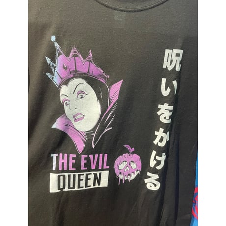 【USA直輸入】Disney　白雪姫　王妃　魔女　呪いをかける Tシャツ　Mサイズ　毒りんご　ディズニー