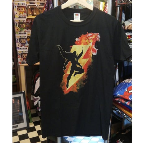 【USA直輸入】DC　Shazam　シャザム　ムービー　タイガー　ボルト　Tシャツ　Sサイズ　ジャスティスリーグ　DCコミックス　ザッカリー・リーヴァイ　シャザム!