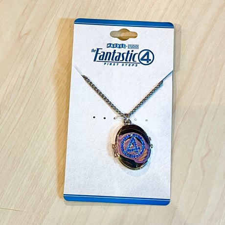 【USA直輸入】 MARVEL　マーベル　ファンタシティック　フォー　ネックレス　ロケット　ペンダント　アクセサリー  　リード　リチャーズ　ペドロ　パスカル