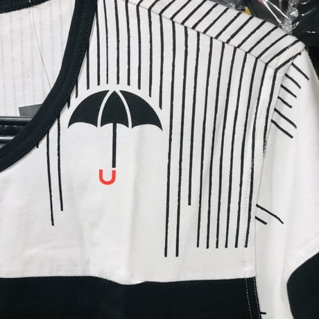 【USA直輸入】　アンブレラアカデミー　Ｔシャツ　レイン　カラー　傘　THE UMBRELLA ACADEMY　アンブレラ　アカデミー