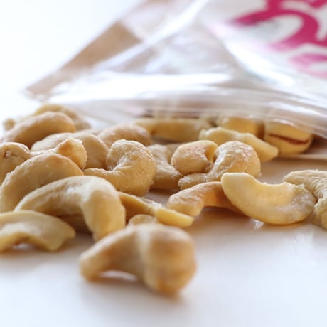 TRUFFLECASHEW NUTS                                                          10個セット