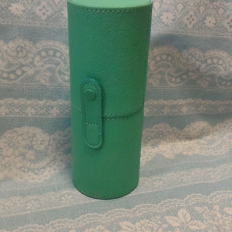 ティファニーカラーのメイクブラシケース（メイクブラシ付き）