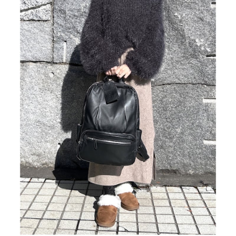 50%OFFSALE> 3つのルームが便利な やわらか牛革リュック(本革 50%OFFSALE> 3つのルームが便利な やわらか牛革リュック(本革