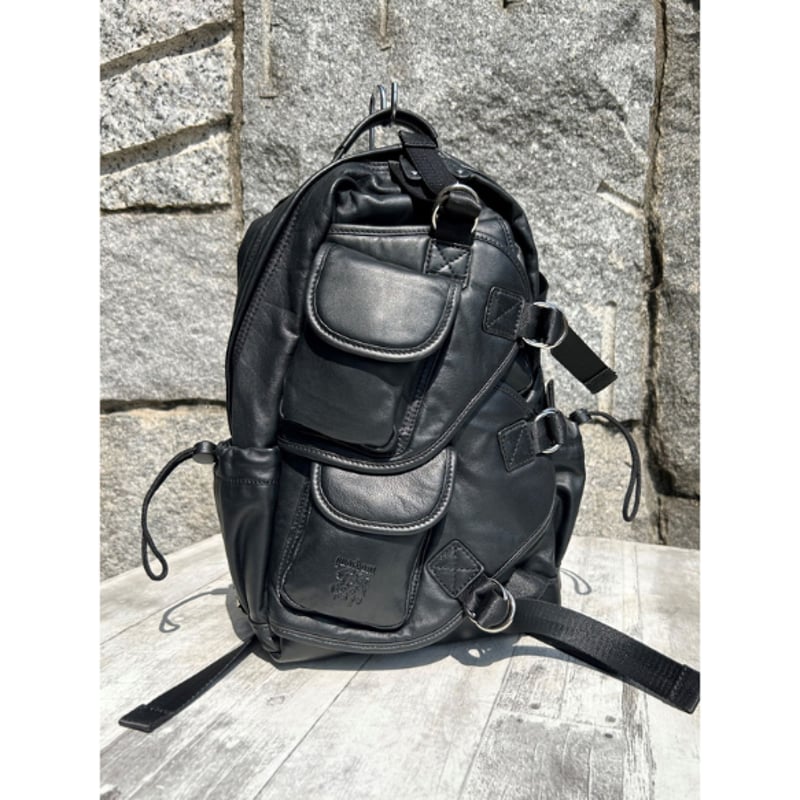 NEW> ボリューム感のあるポケット群レザーリュック BLACK NEW> ボリューム感のあるポケット群レザーリュック BLACK