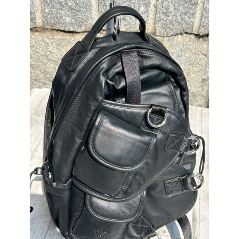 NEW> ボリューム感のあるポケット群レザーリュック BLACK
