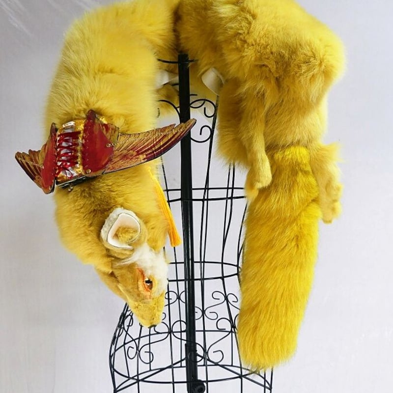 毛皮、テン、タヌキ、キツネの襟巻き 毛皮、テン、タヌキ、キツネの襟巻き