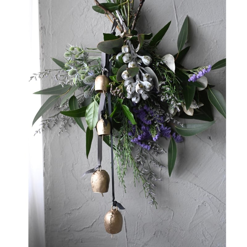 数量限定＞4つのベル付き・グリーンのミニスワッグ（壁飾り） | oeuvre