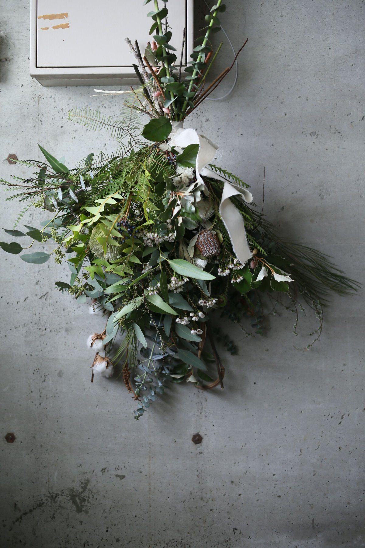 季節のグリーンで作るスワッグ（壁飾り）特大サイズ | oeuvre