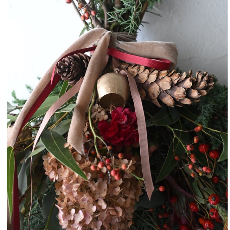 【クリスマススワッグ】　Xmas♡ ハンドメイド　クリスマス　オリジナル　ベル スワッグ【ベル揺れるツリーなスワッグ】 | マエダ花店