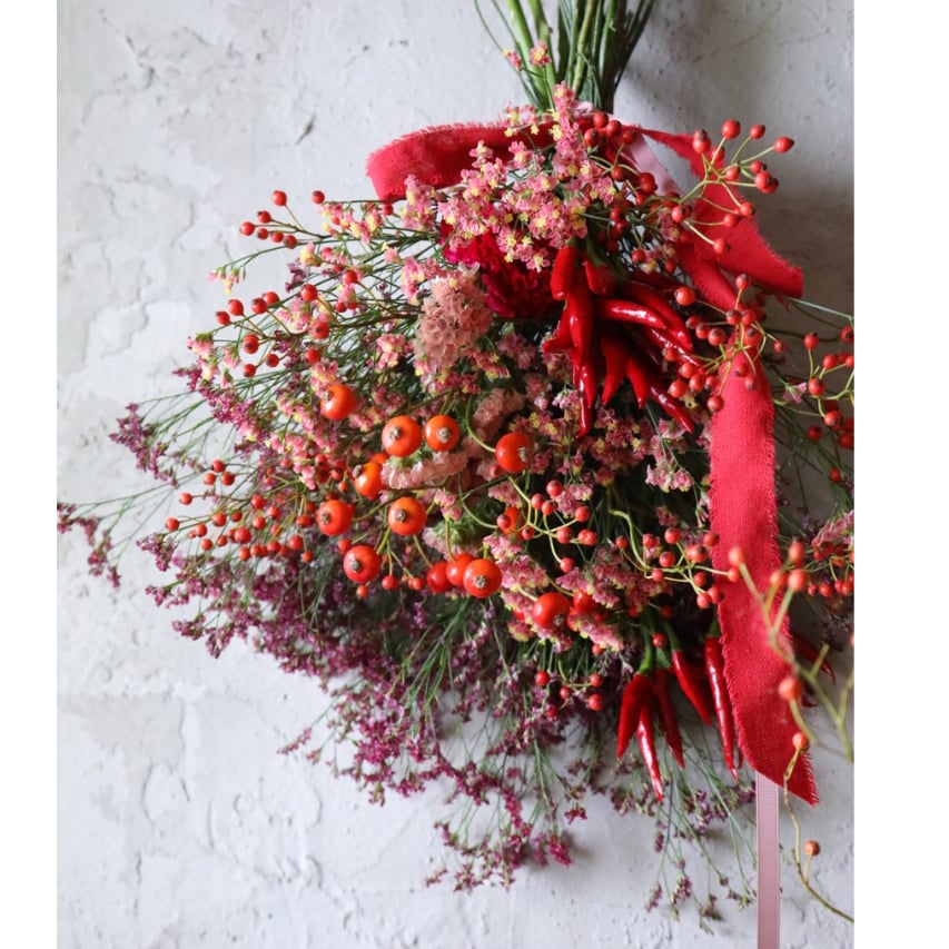 2.スターチススワッグ 数量限定＞赤い実とスターチスのスワッグ（小サイズ） | oeuvre