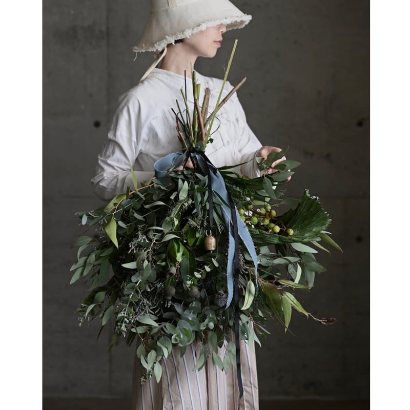 ベル付き：ユーカリ香るグリーンスワッグ（定番サイズ） | oeuvre