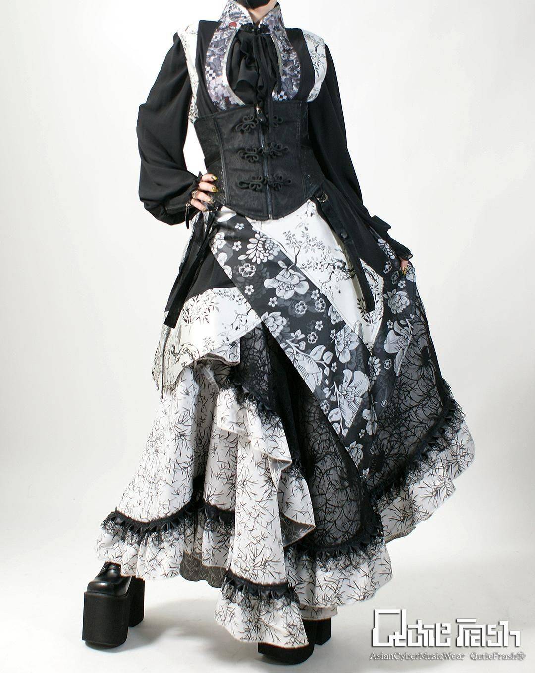 QutieFrash キューティーフラッシュ クロス　カットソー　ドラゴン QutieFrash official (@qutie_frash) / X
