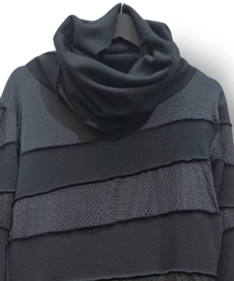 h.NAOTO/エイチ・ナオト　volume neck ZIP dress