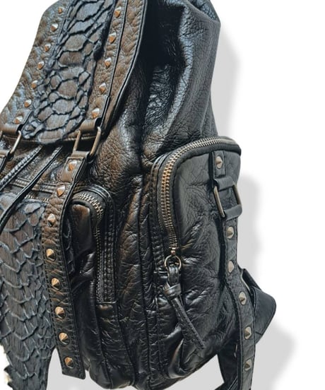 h.NAOTO/エイチ・ナオト　dragon leather Backpack