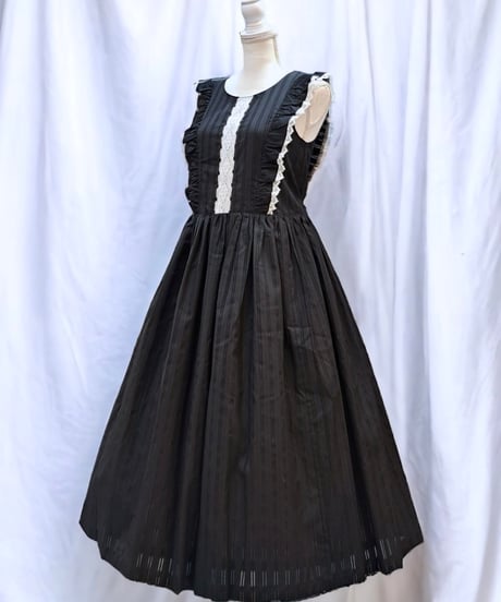 Perla nell' ostrica　トーションレース付きノースリーブワンピース（BK×WH）◆ SALE ◆
