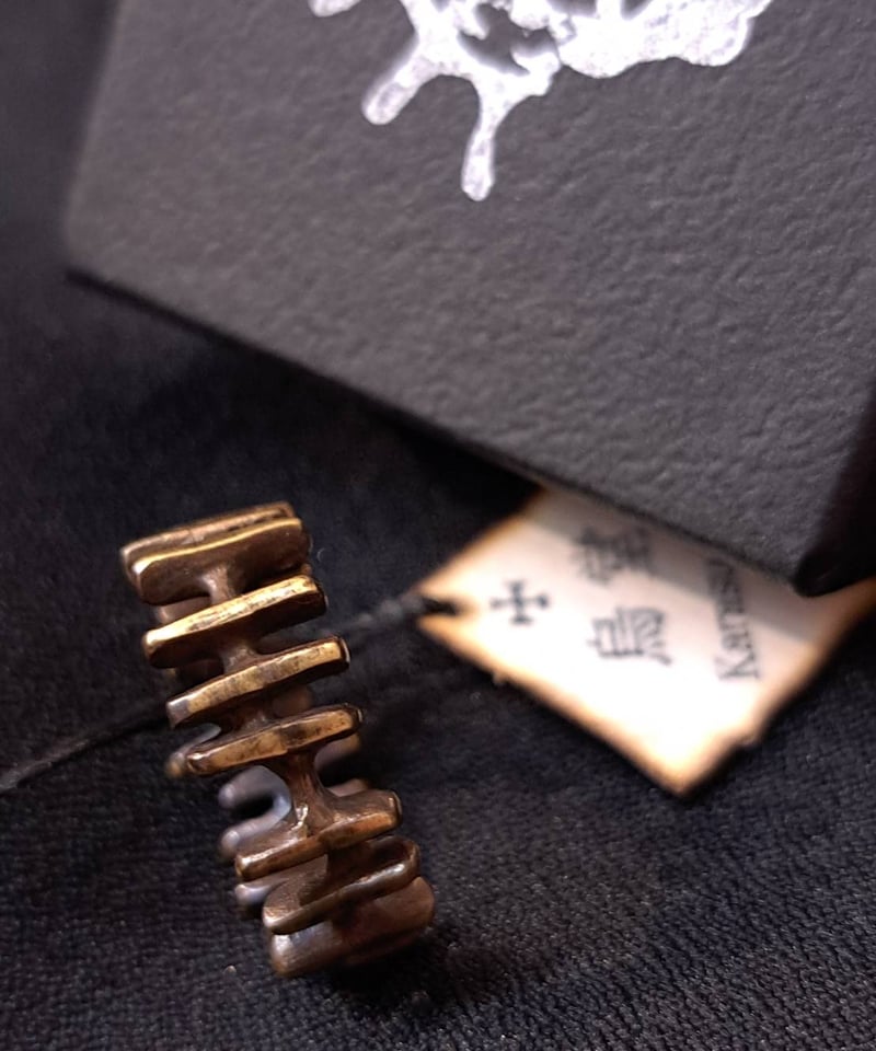 【珍品】活字 活版 リング 真鍮 烏堂/からすどう 縫い傷リング（真鍮）（size：11.13.15.17.19