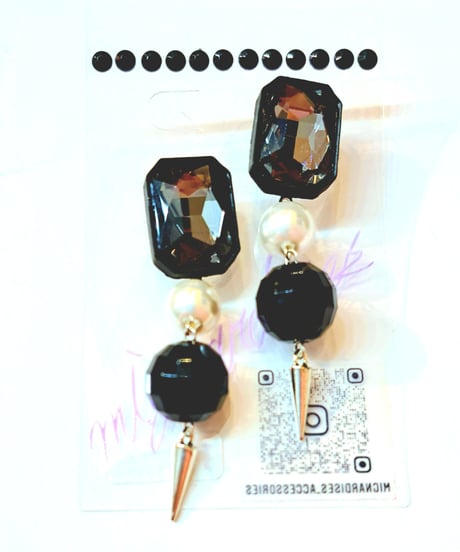 mignardises/ミニャルディーズ　ビジュースタッズピアス（黒/m93）