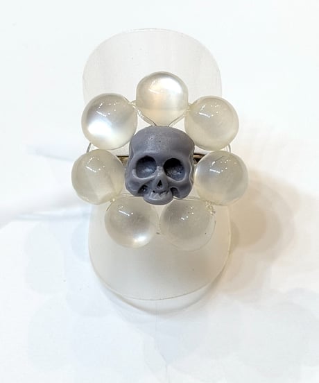 kaus/カウス　flowerリング(グレー×白)