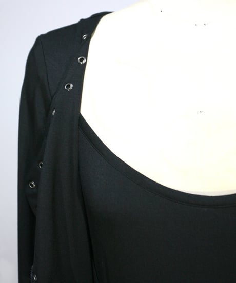 PRESENCE！/プレゼンス　261A117C　編み上げ布が付いたＴシャツ