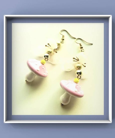 mignardises/ミニャルディーズ　きのこピアス（ｍ165-1） PK