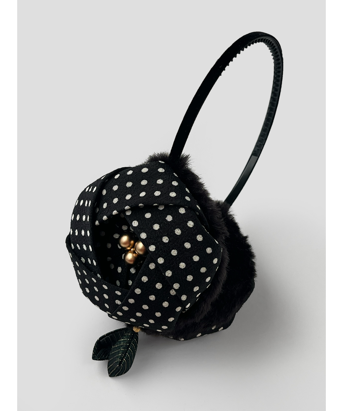 最終値下げ あそ美や　椿のイヤーマフ 和装 和 イヤーマフ あそ美や 椿のイヤーマフ 黒×白ドット（小） | Arcobaleno Magia