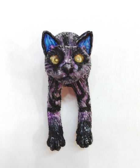 kaus/カウス　レジン猫ブローチ（phenex）紫の悪魔