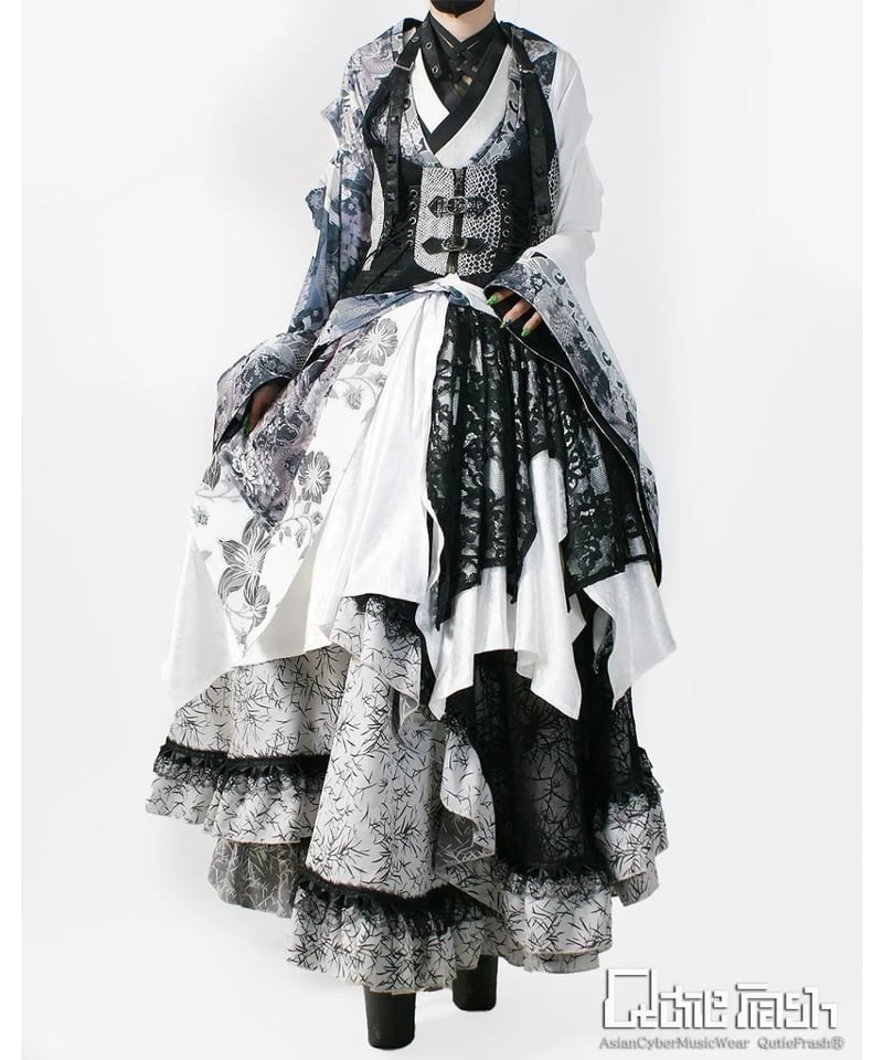 未使用★キューティーフラッシュ　和柄　アシメスカート　金糸　和ロリ　M 未使用☆キューティーフラッシュ 和柄 アシメスカート 金糸 和ロリ M