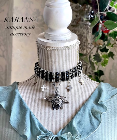 KARANSA/カランサ　KN-563《女神フローラ・ジェット》 チェコ硝子ネックレス