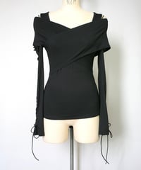 PRESENCE！/プレゼンス　261A105C　たすき掛けになったTシャツ
