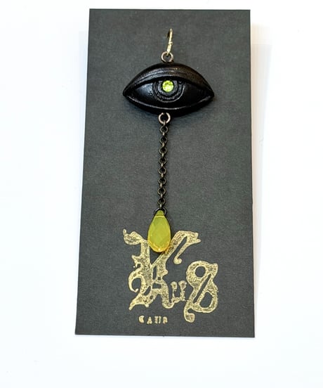 kaus/カウス　目ピアス(黒)