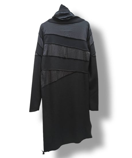 h.NAOTO/エイチ・ナオト　volume neck ZIP dress