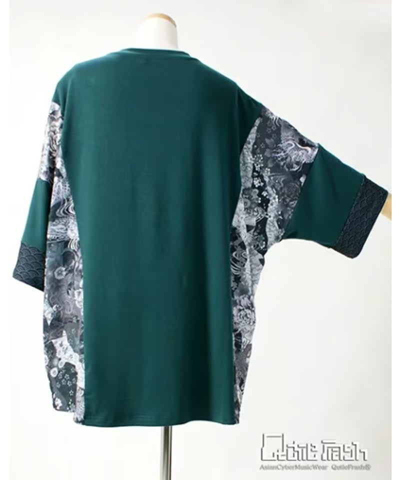 QutieFrash　着物袖(青和柄)新品未使用タグつき QutieFrash 着物袖(青和柄)新品未使用タグつき （通販で