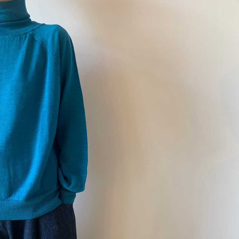 atelier naruse》ウールタートルネックニット | toalu online shop