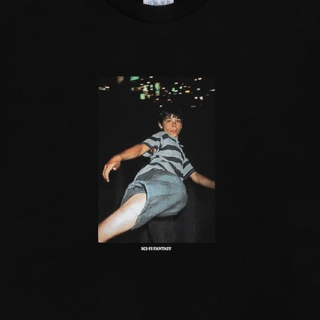 SCI-FI FANTASY JERRY HSU PHOTO TEE - BLACK