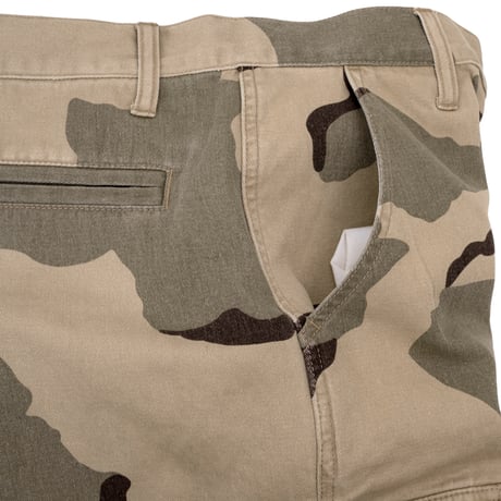 INTERBREED CROPPED CAMOUFLAGE SHORTS - DESERT CAMO