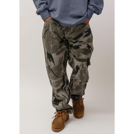 INTERBREED BRUSHED CAMO TROUSER - DARK SAND