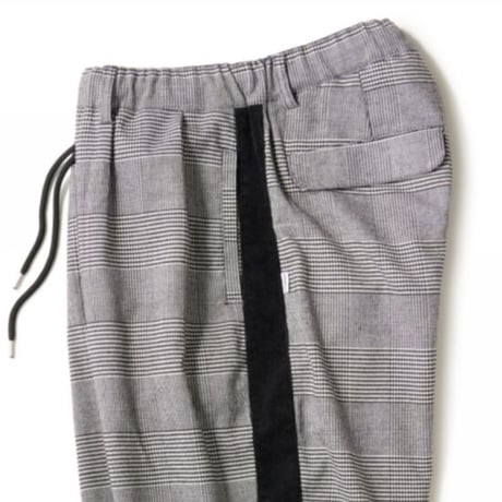 INTERBREED SIDE LINED PLAID TROUSER-BLACKWATCH