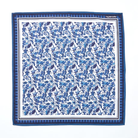 RAJABROOKE ASIAN BATIK FUROSHIKI - WHITE/BLUE