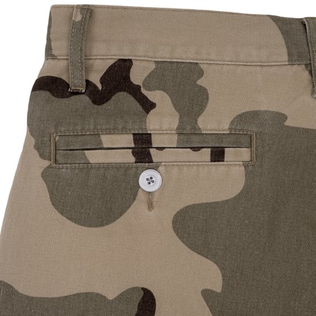 INTERBREED CROPPED CAMOUFLAGE SHORTS - DESERT CAMO